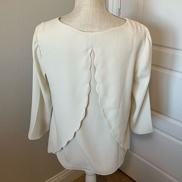 Talbots White Scalloped Back Top Size Small - Picture 2 of 7